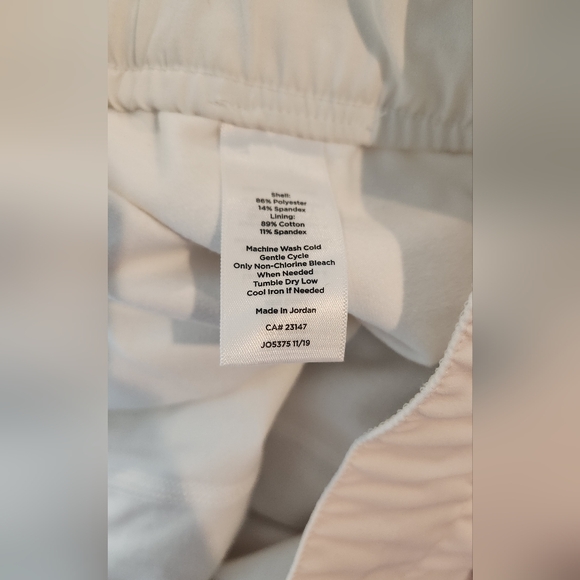 Women's Talbots White Skort, Size L - Picture 3 of 10